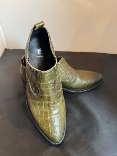 Euc gently worn - gently, billy